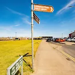 Superb With Marina Views Apartman Dublin