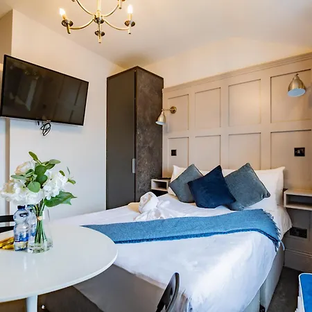 شقة Superb With Marina Views- Wifi Included